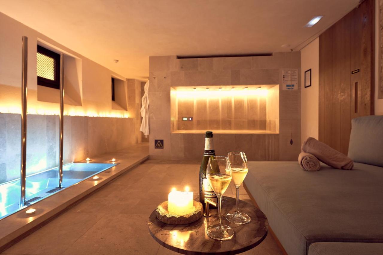 Can Bordoy Grand House Hotel Gl Preferred Hotel Palma de Mallorca Exterior photo The interior of the spa