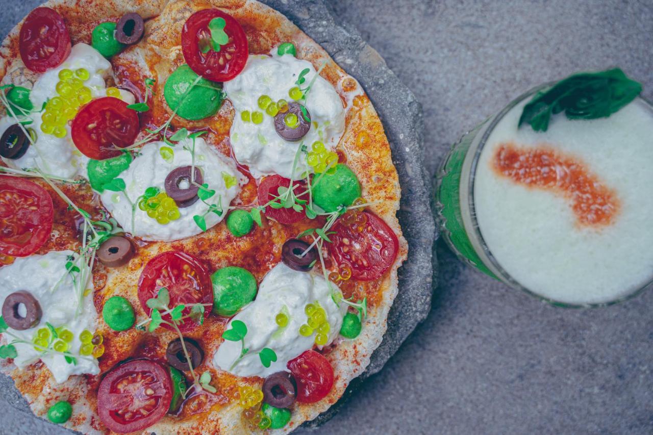 Can Bordoy Grand House Hotel Gl Preferred Hotel Palma de Mallorca Exterior photo Pizza with mozzarella