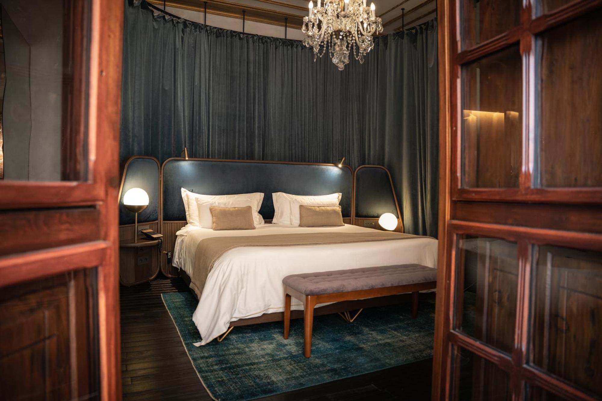 Can Bordoy Grand House Hotel Gl Preferred Hotel Palma de Mallorca Exterior photo The interior of a room at the hotel